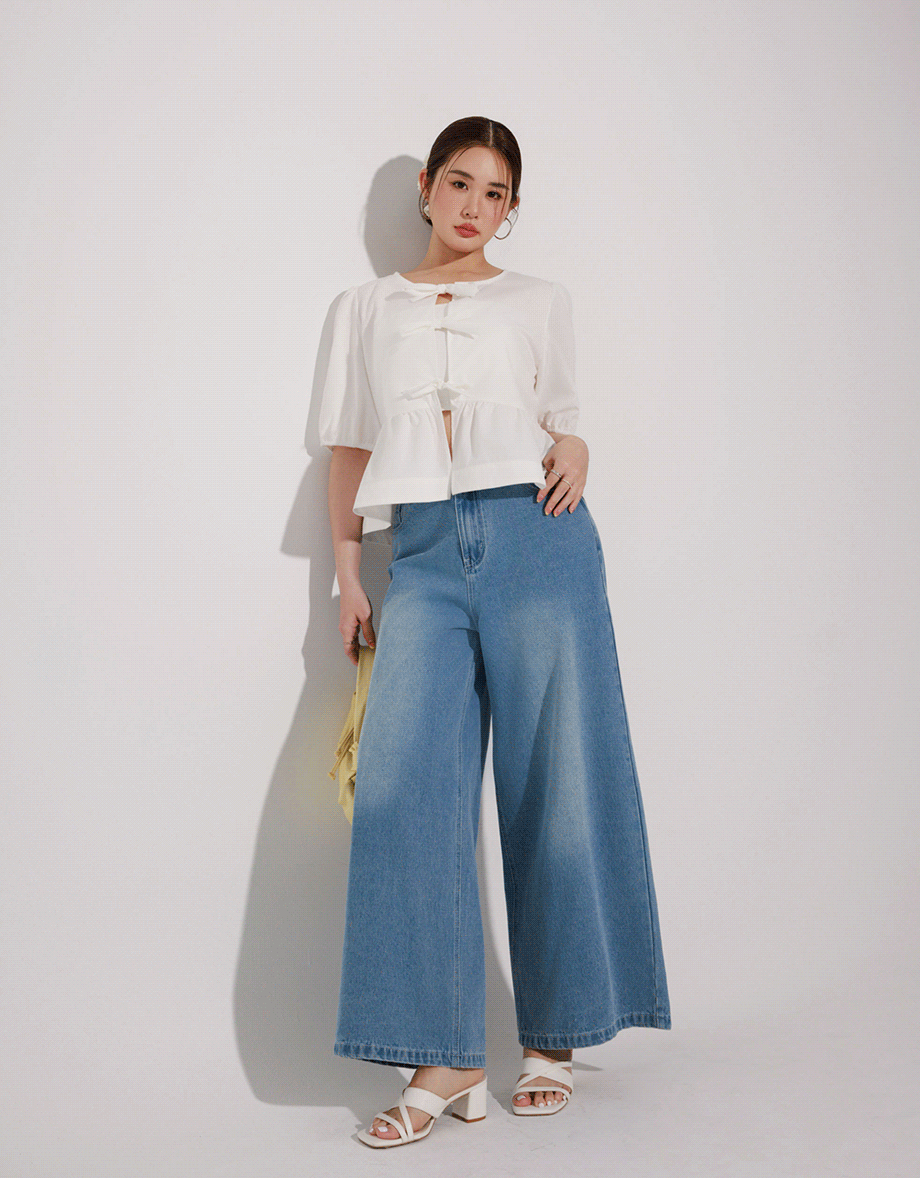 Puff Sleeve Bow Tie Peplum Hem Crop Top