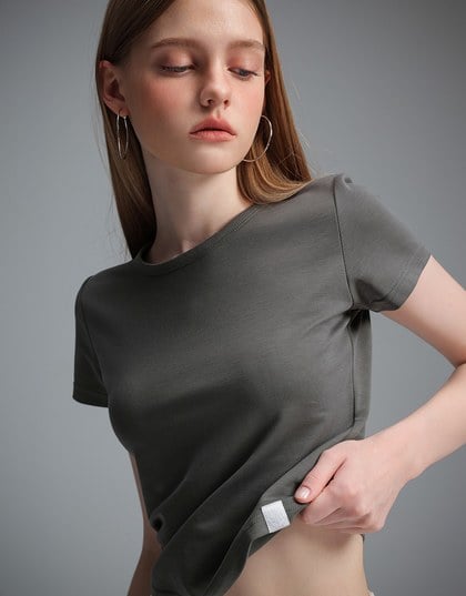【Stain Resistant】Simple Basic Crew Neck Fitted Crop Tee