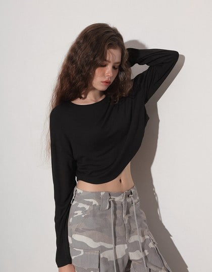 Basic Crew Neck Knit Fitted Long Sleeve Crop Top