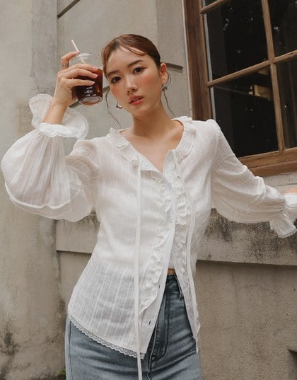 【Ling Cheng Design】Lace Trim Puff Sleeve Button Front Shirt Blouse
