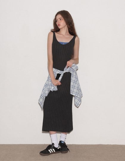 Ribbed Knit U Neck Sleeveless Maxi Dress