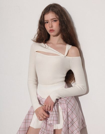 Asymmetrical Cut Out Ribbed Knit Long Sleeve Top