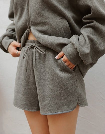 【Ling Cheng Design】Comfy Daily Drawstring Elastic Waist Shorts with Pockets