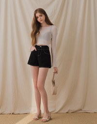 Chic Arcuates Denim Shorts