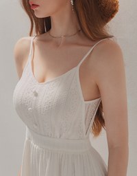 Très Chic Broderie Anglaise Playsuit