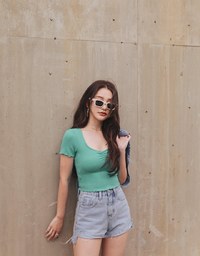 Scrunch Lettuce-Edge Hem Crop Top