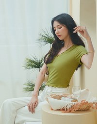 Basic Lettuce-Hem Top