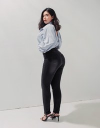 No Filter Shape-Up Slimming Skinny-Fit Denim Pants 2.0 (With Butt Padding)