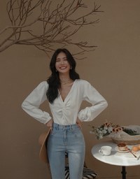 Modern Twist Front-Knot Puffy Top