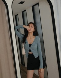 Finest Minimalistic Buttoned Ribbed Top