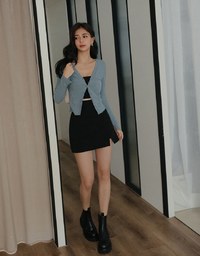 Finest Minimalistic Buttoned Ribbed Top