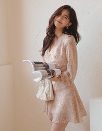 Dainty Printed Front-Ruched Ruffle Mini Dress (With Detechable Shoulder Pads)