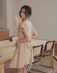 Modern Twist Sleeveless Trench Coat (With belt)
