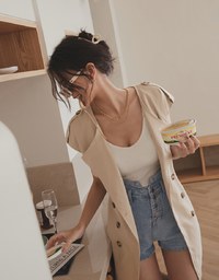 Modern Twist Sleeveless Trench Coat (With belt)