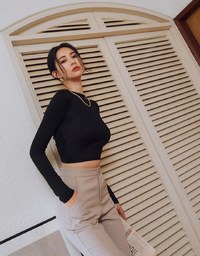 Minimalist Staple 2Way Crossover Crop Top