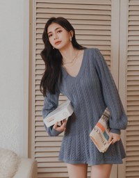 Très Chic Puffy Twist Knit Mini Dress