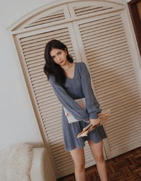 Très Chic Puffy Twist Knit Mini Dress