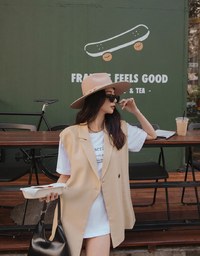 Edgy Smart Sleeveless Suit Vest (With Belt)