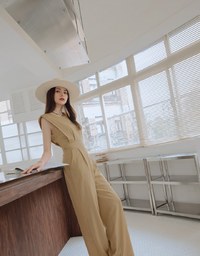 Edgy Smart Sleeveless Jumpsuit (With Shoulder Pads)
