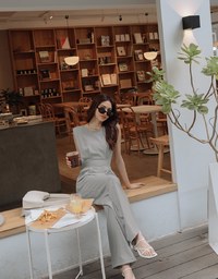 Edgy Smart Sleeveless Jumpsuit (With Shoulder Pads)