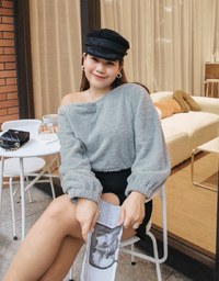 Off-Shoulder Loose Crop Top
