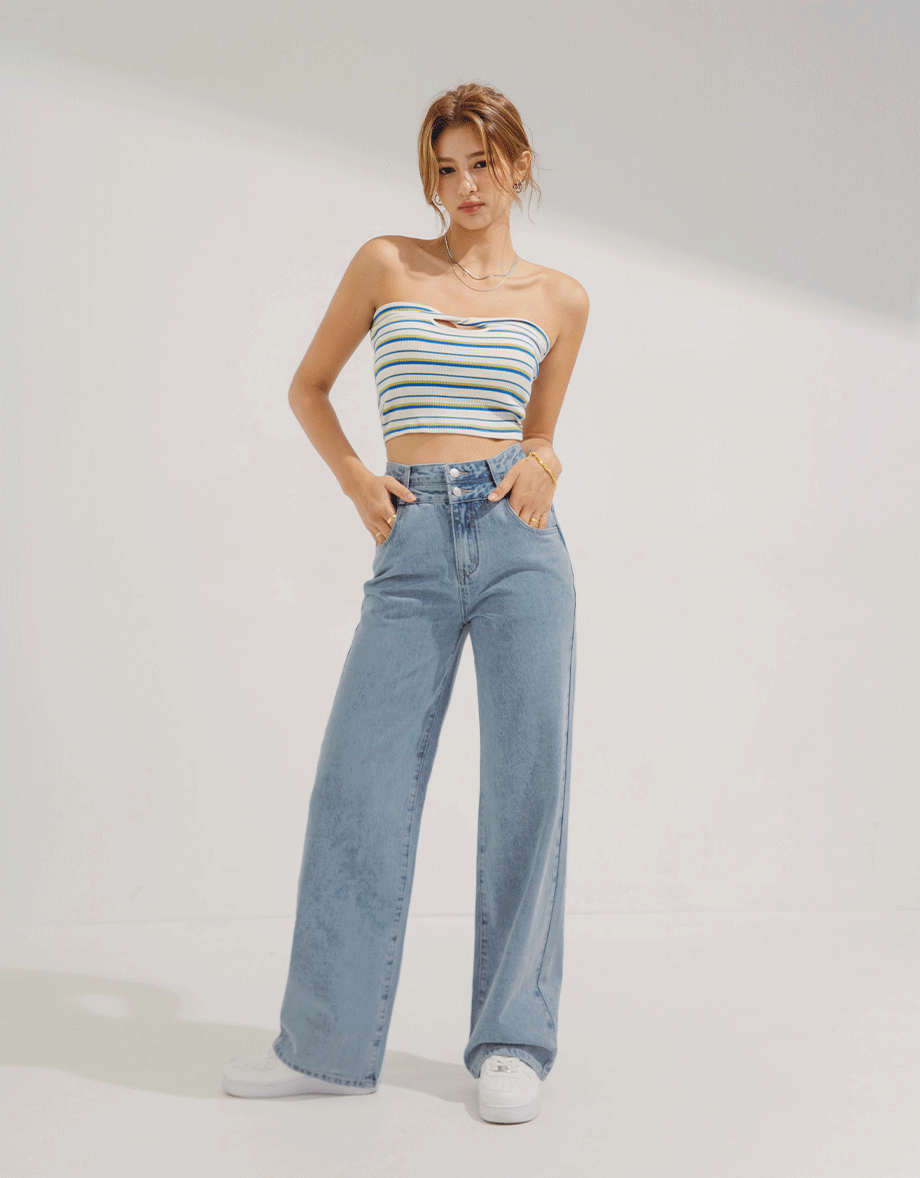 Side Crossover Cutout Jeans