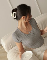 V Neck Crop Knitted Top