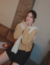Preppy Style Knit Crop Top