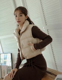 Short Down Vest