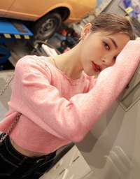 パステルカラーショート丈ニットトップス