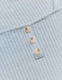 Square-Neck Straight Line Top