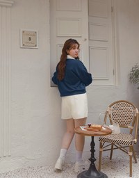 Printed Long Sleeve Sweatshirt With Floral Embroidery