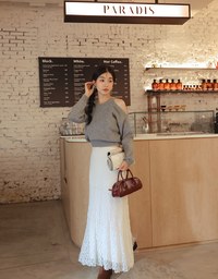 ワンショルカットアウトニットトップス