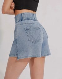 Cooling Fabric Double Button Jeans Denim Shorts with Heart Pocket Stitching