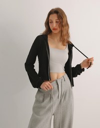 Cooling Fabric Fitted Zip-Up Hooded Jacket with Pockets Detail