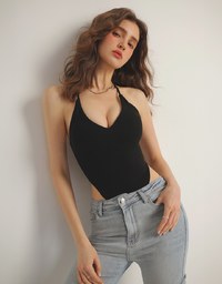 Vネックリボン付き・サイドカットアウト・オールインワン（パッド付き）