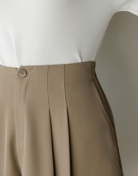 脚長効果Aラインタックショートスラックス