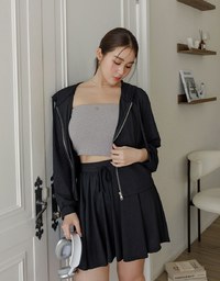 Cooling Fabric Fitted Zip-Up Hooded Jacket with Pockets Detail
