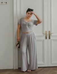 Twist Front Short Sleeve Cropped Top and Elastic Waist Relaxed Pants Setwear