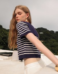 Cropped Knit Top with Striped Pattern and Sailor Collar