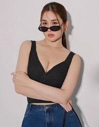 Twist Front Knit Crop Tank Top with Heart Pattern Hem Detail