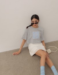 Cropped Cotton Short Sleeve Top with Gingham Embroidery Patch Design
