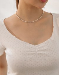 雕花蕾絲滾邊木耳捲短版TEE
