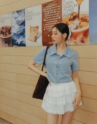 Casual Collared Cropped Jeans Denim Shirt Jacket with Front Flap Pockets
