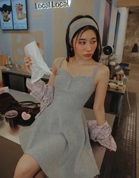 棉質傘襬細肩帶短洋裝