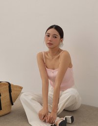 Heart Shaped Button Stretch Ribbed Knit Cami Crop Top
