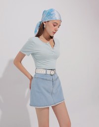 クルーネックボタンショートスリーブクロップドTシャツ