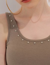 メタルスタッズ付きタイトタンクトップ