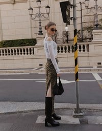 スリット入り迷彩ストレートロングスカート