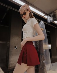 AIRY HOURGLASS Low Rise Plain Fitted Skorts